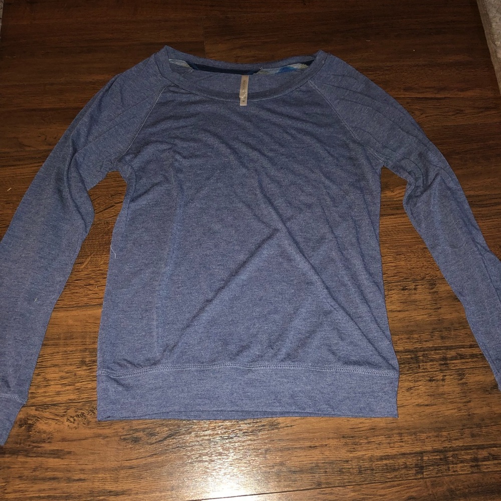 Long sleeve tee